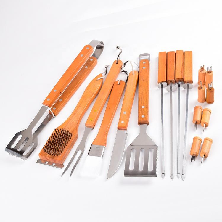 Avilia Set Accessori Barbecue 18 Pezzi - Con Valigetta In Acciaio E Legno