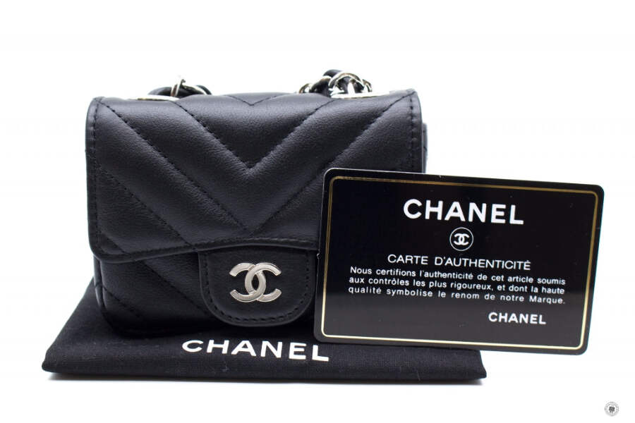 NEW Chanel AP2305 B07199 Classic Chevron Belt Bag Black