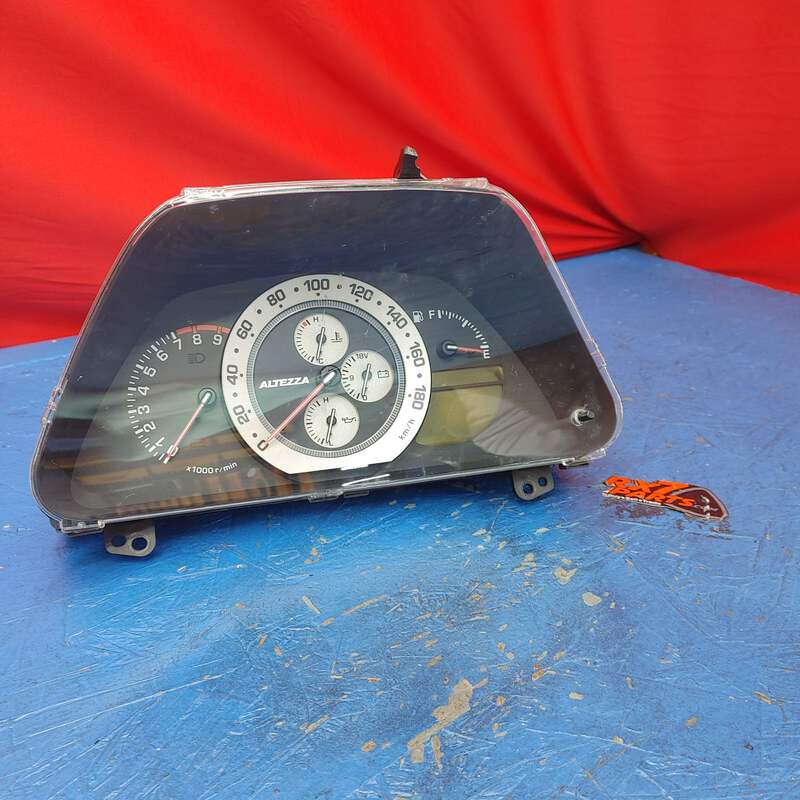 Toyota Altezza Guage Cluster SXE10 83800-53010 Is300 SXE10