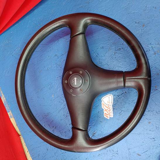 RX7 FD3S ステアリング　MOMO LHD, RHD OEM Genuine MOMO Steering Wheel RX7 FD FD3S 93 - 02 Mazda
