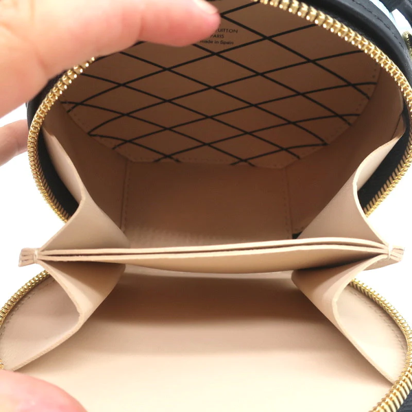 Louis Vuitton Bag Boîte à Chapeau Shoulder bag 394463