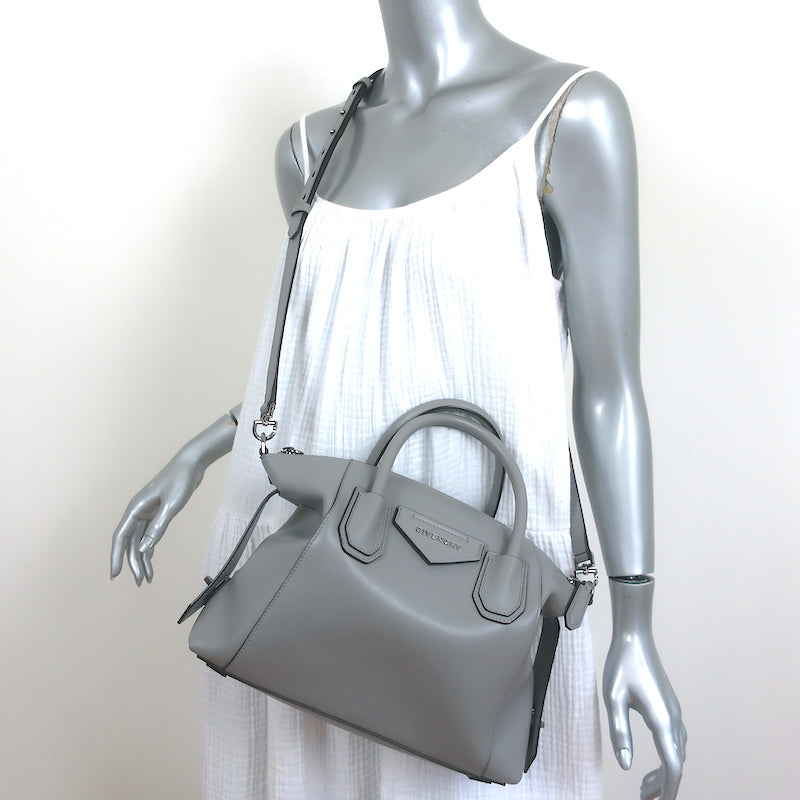 GIVENCHY＊ANTIGONA SMALL BAG 0400019071073_BLACK?wid=830&