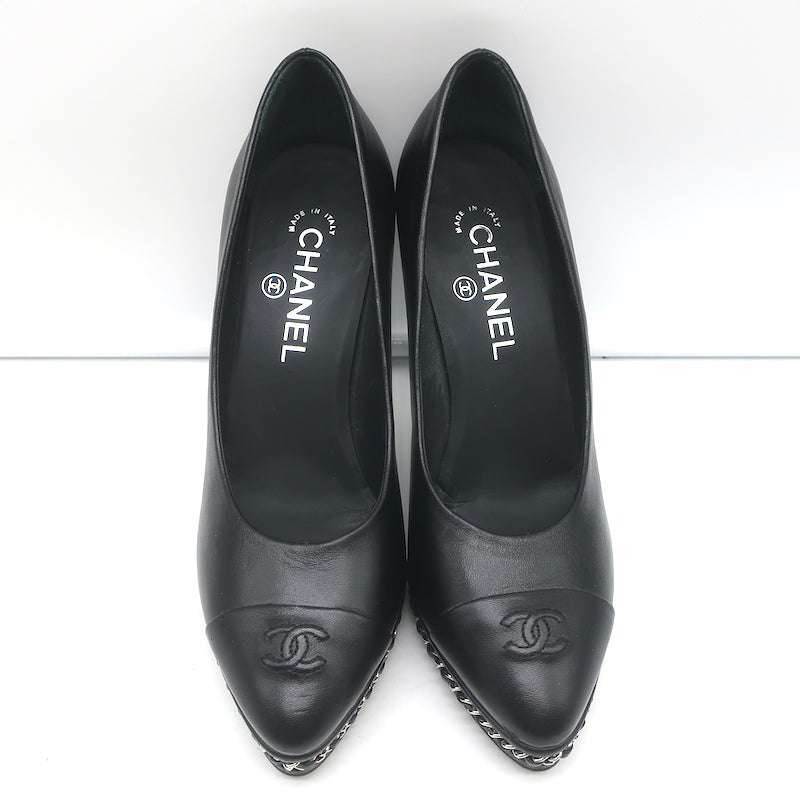 シンプルで可愛い★【CHANEL】黒 ベルト フットベッド レザー Chanel 14B CC Cap Toe Chain Platform Pumps Black Leather