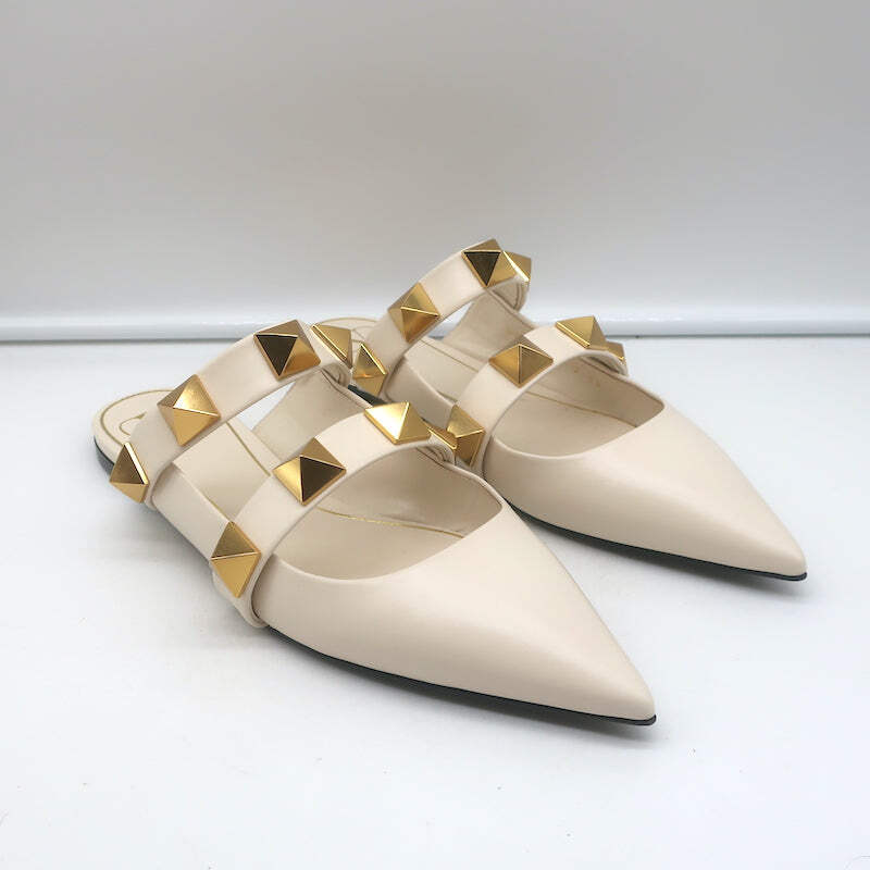 Valentino Roman Stud Mules Cream Leather Size 39 Pointed Toe