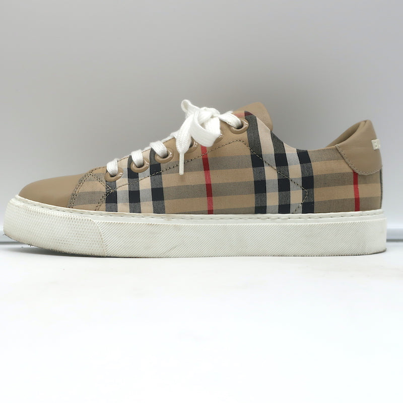 【Burberry】 Vintage Check and Leather Sneakers Archive Burberry Vintage Sneakers - Buy at Hypeneedz
