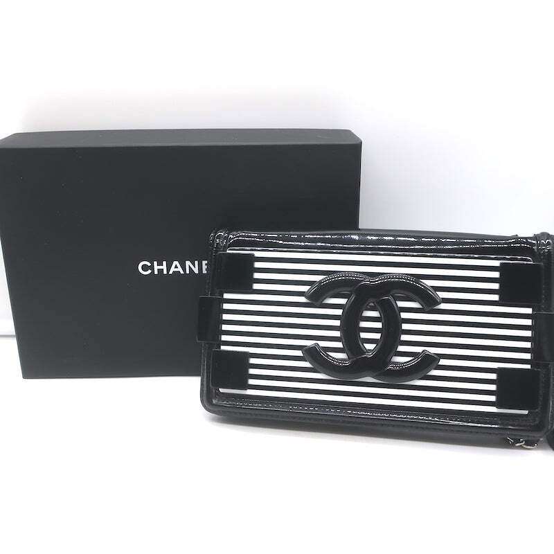 【無料郵送/関税込/正規品】 Chanel Boy Chanel Small Flap Wall BOY CHANEL - Bags | CHANEL