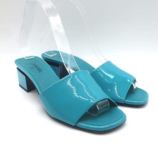 Chanel 22C CC Block Heel Mule Sandals Turquoise Patent Leather