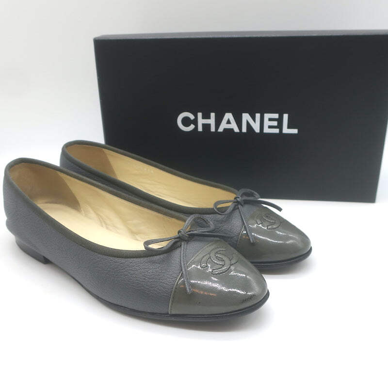 Chanel 15B CC Cap Toe Ballet Flats Grey Patent Leather & Goatskin