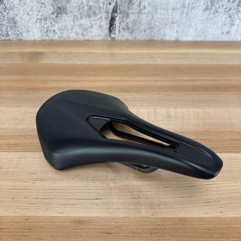 Low Mile! Fizik Vento Argo R1 150mm 7x9mm Carbon Rails Bike Saddle