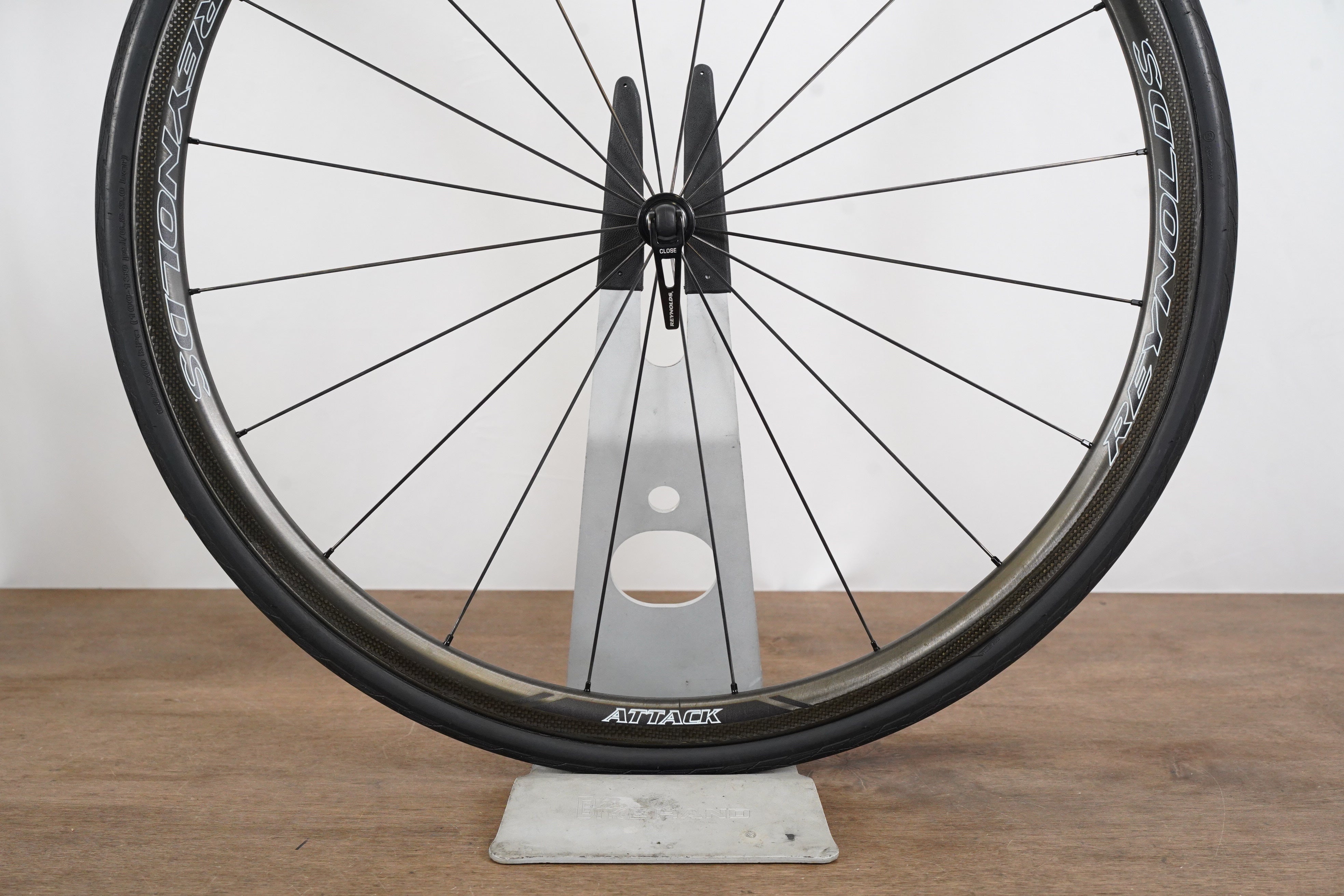 レイノルズ　アタック　Reynolds attack Reynolds Attack Carbon Clincher Rim Brake Wheelset Shimano/SRAM 11