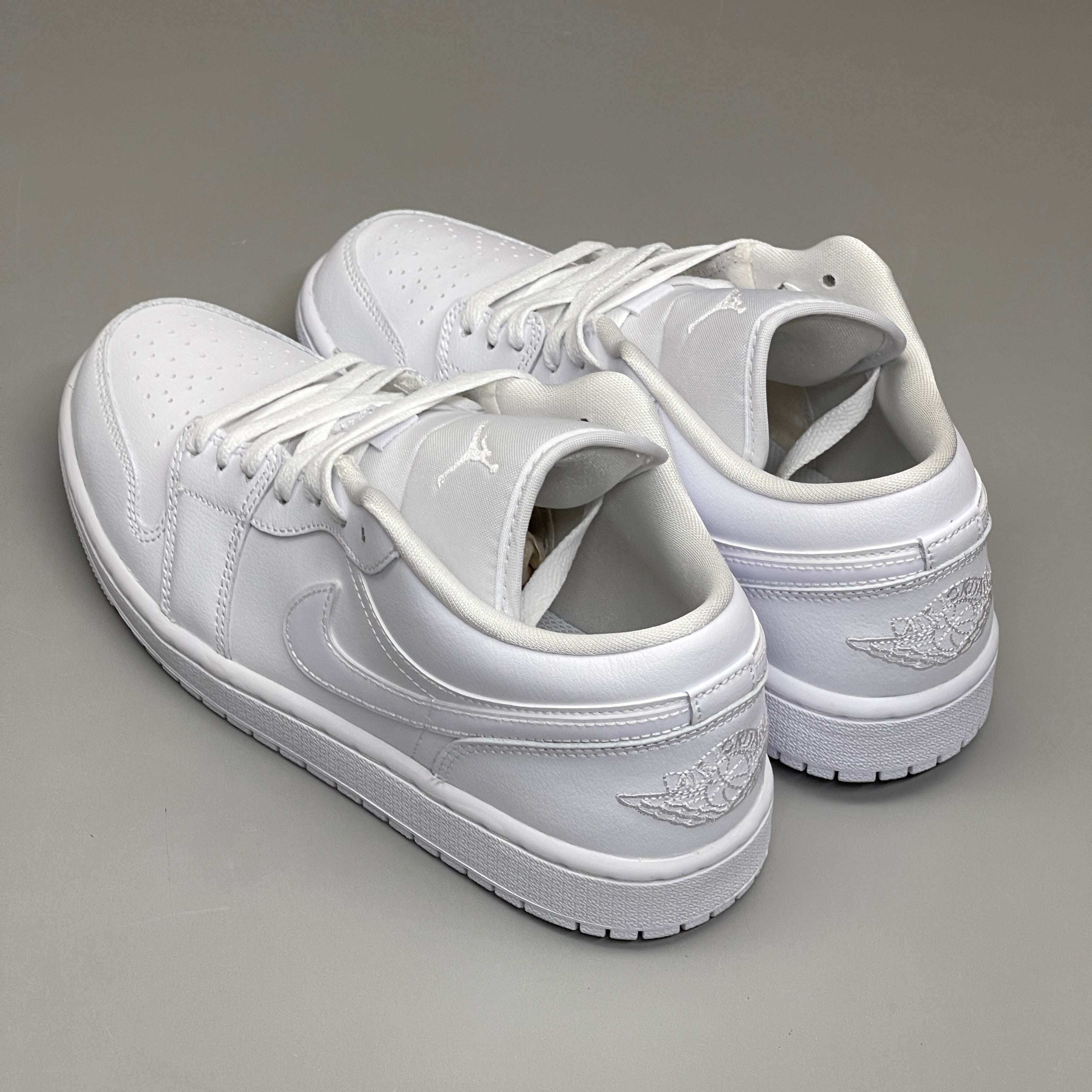 NIKE AIR JORDAN 1 Low Triple White Women's Sz 9.5 DV0990-111