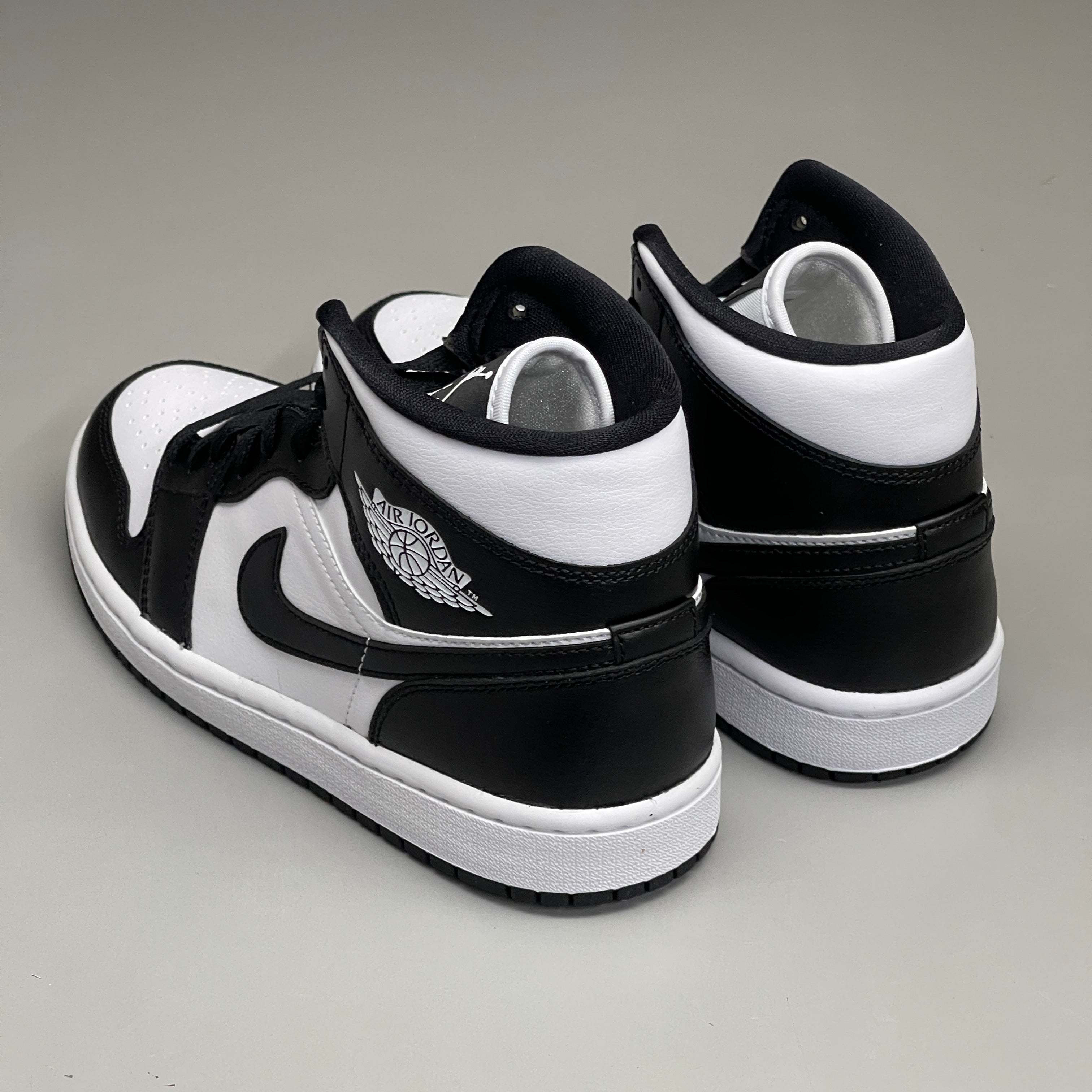 シューズ(女性用) Nike Women's Air Jordan1 Mid Black/White Nike Women's Air Jordan 1 AJ1 Mid Shoes Panda Black White