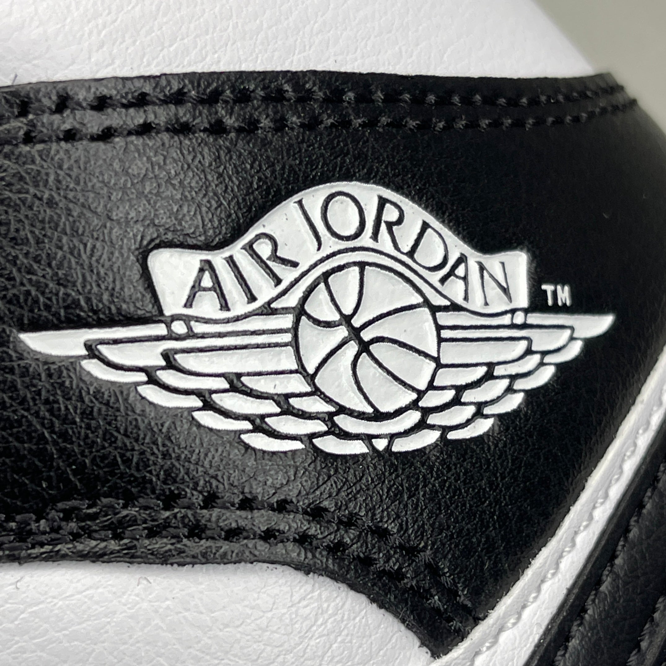 NIKE AIR JORDAN 1 Mid Panda Women's Sz 9.5 Black / White DV0991