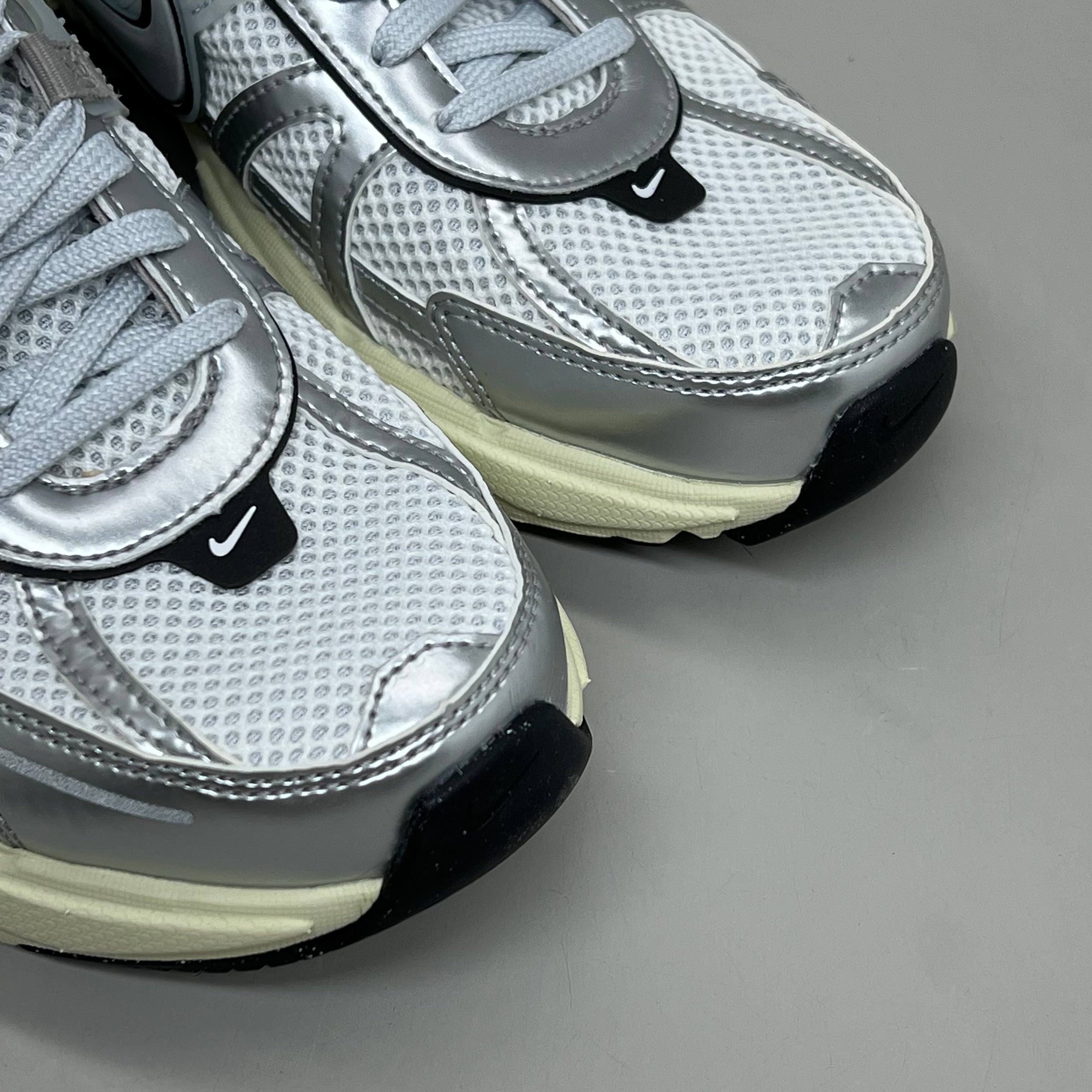 【Nike】★大人気★ V2K RUN FD0736-009 Nike V2K Run Women's Shoes. Nike.com