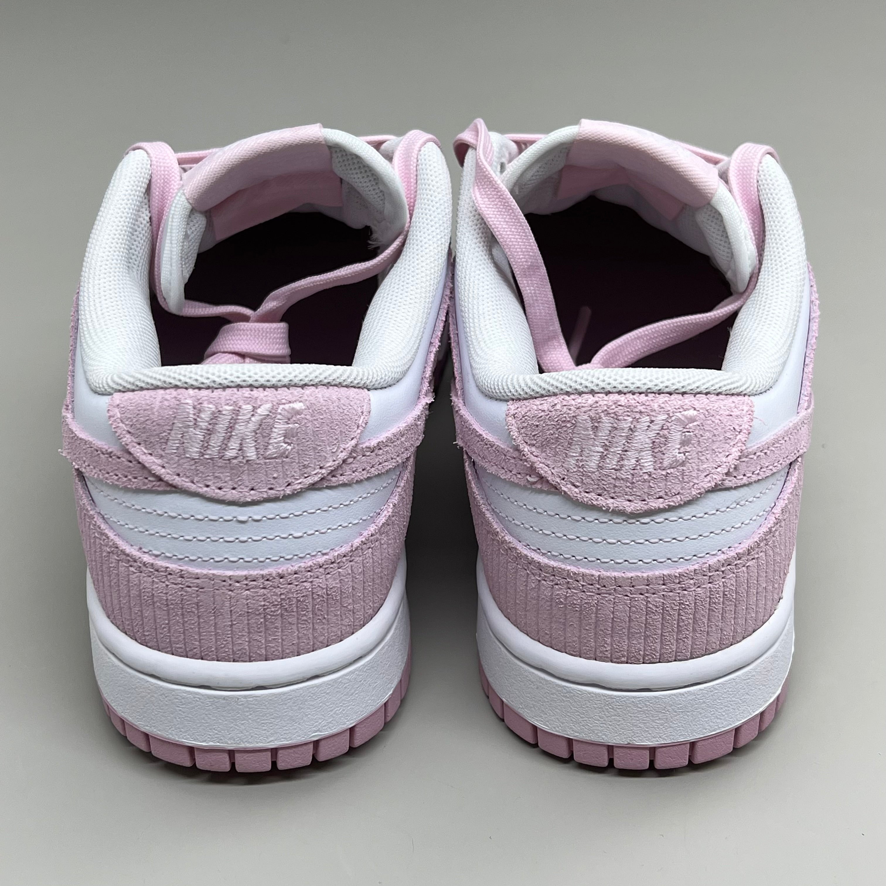 NIKE Classic Dunk Low Leather & Corduroy SZ Womens 8.5 Mens