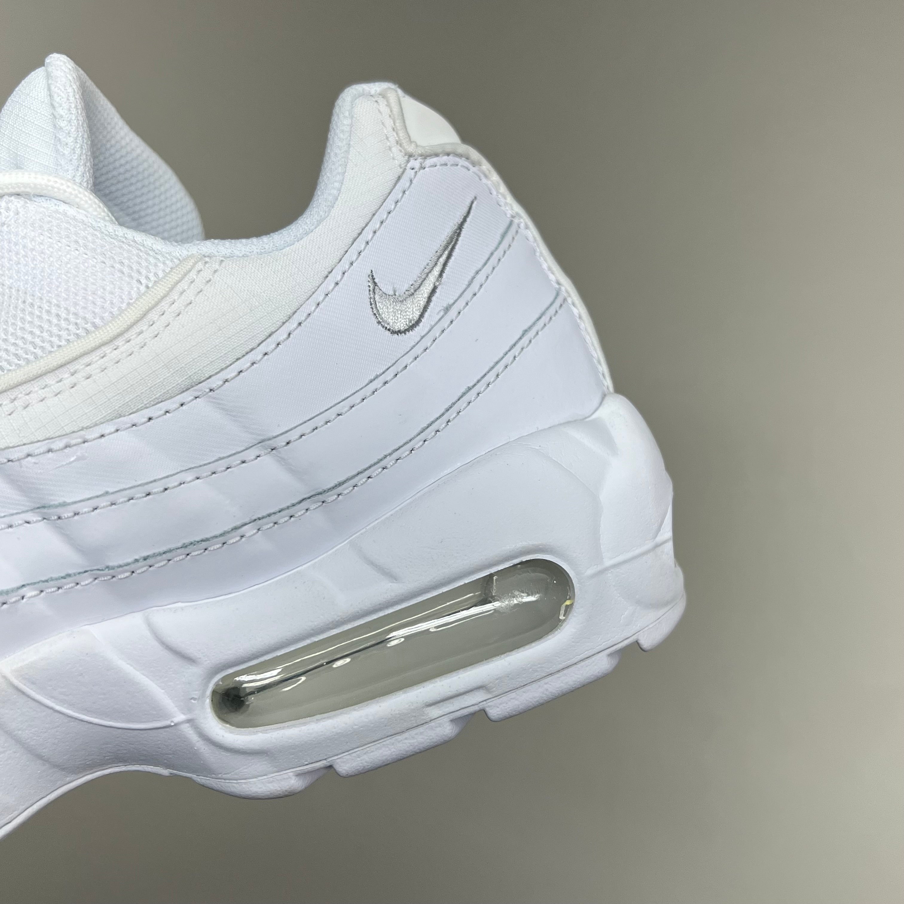 NIKE Air Max 95 Essential Air Cushioning Breathable Sz Men's