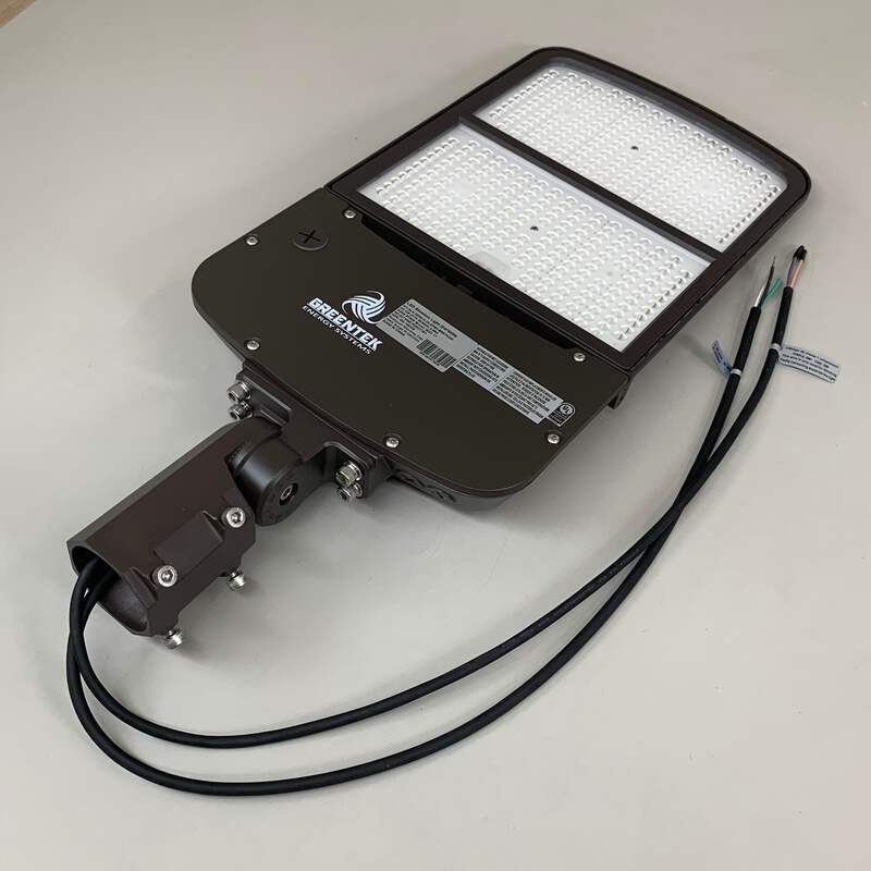 GREENTEK ENERGY SYSTEMS LED Shoebox Light 300W 44,820 Lumens