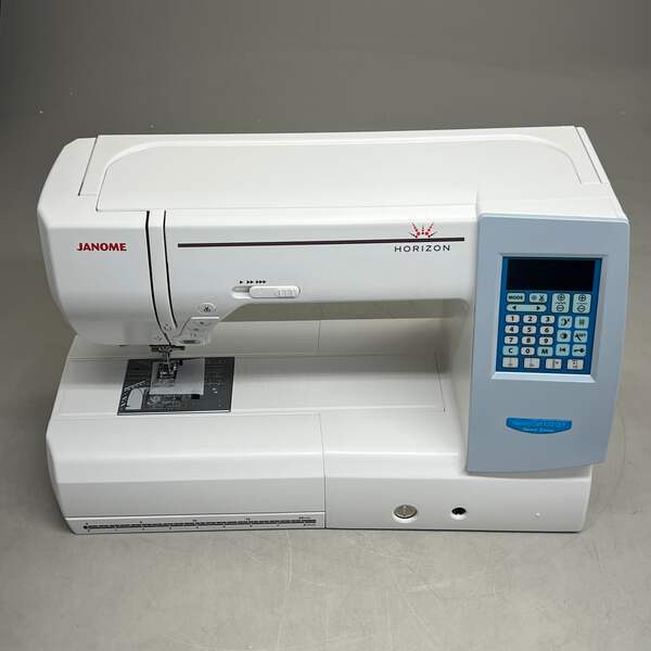 JANOME Memory Craft 8200QCP Special Edition Sewing Machine White