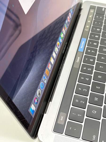 Apple MacBook Pro A2159 Touch Bar 2019 i5 8GB RAM 256GB SSD Space