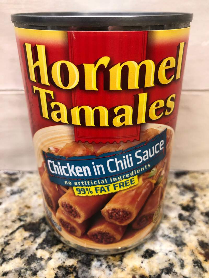 Hormel Beef In Chili Sauce Tamales - 15 Oz Canned Meal With Corn Meal & Peppers