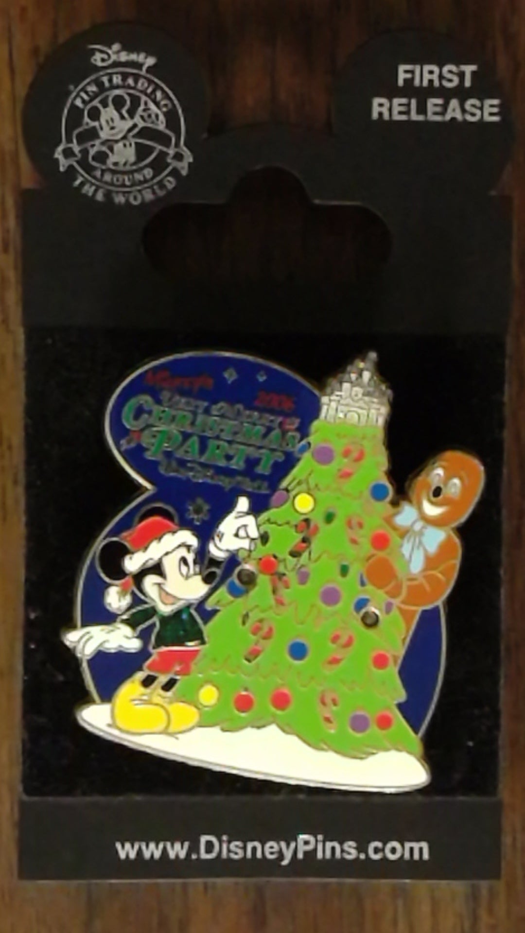Pin Trading Disney Pins 2017 Very Merry Christmas Party Bell Ornament