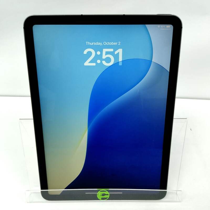 Unlocked Apple iPad Air 5th Gen 64GB 18.6.2 Space Gray MM6R3LL/A