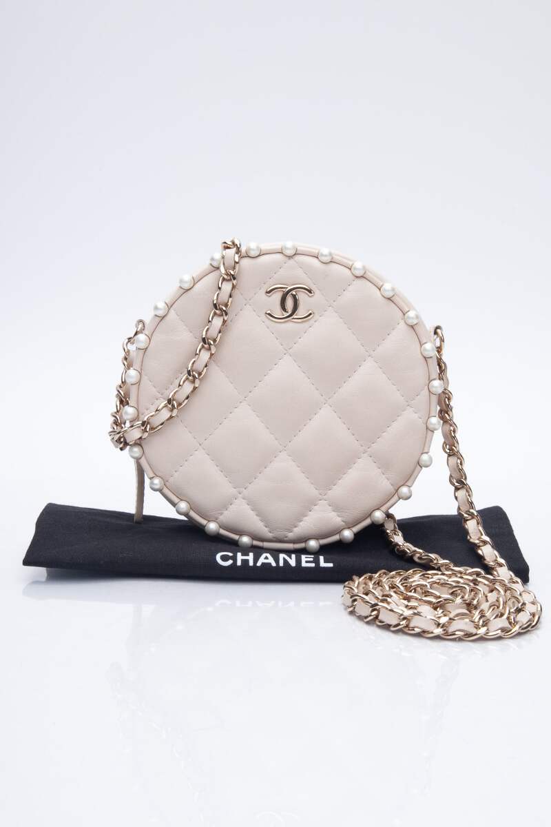【CHANEL】CC diamond-quilted tassel crossbody bag★シャネル Chanel Camera Lambskin Leather Quilted Tassel Crossbody Bag