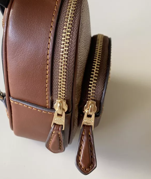 COACH ブラウン ミニリュック型キーケース COACH ブラウン ミニリュック型キーケース