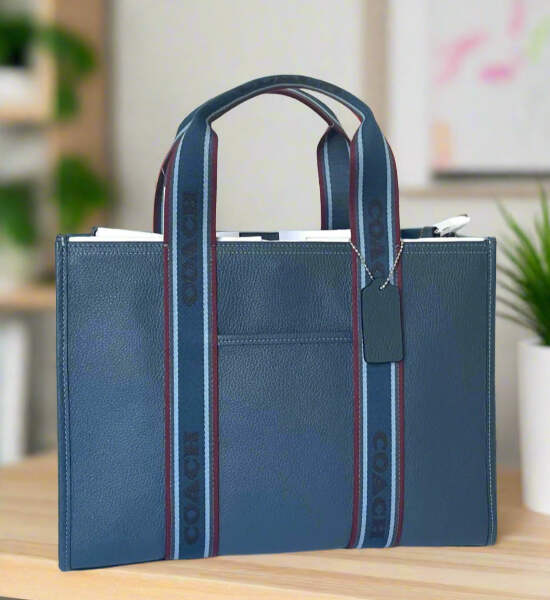 【COACH】Smith Tote Bag★トートバッグ★ COACH® Outlet | Smith Tote Bag