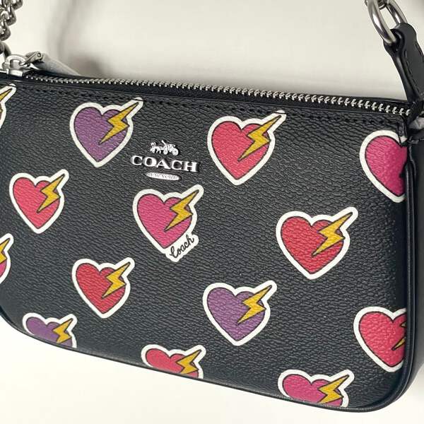 COACH＊ハートボルト柄＊ ノリータ 19 CW452 s-l400.png