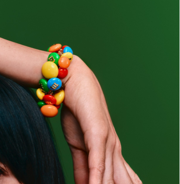 Kate Spade M&M Statement Bracelet Rainbow Gold Novelty Candy Kate Spade M&M Statement Bracelet Rainbow Gold Novelty Candy