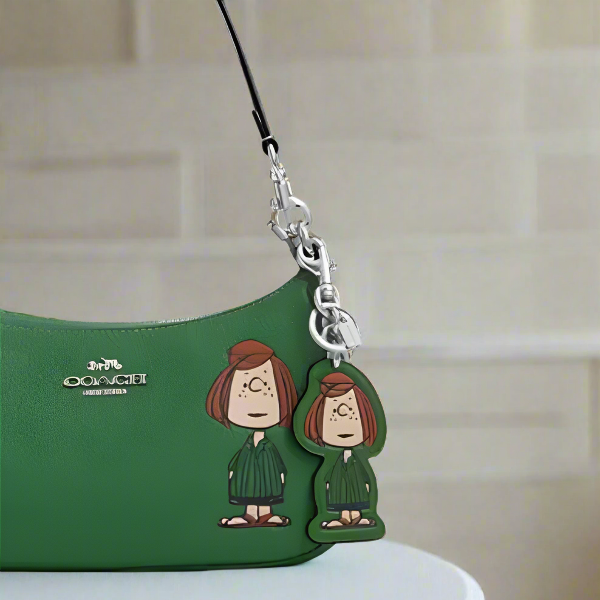 COACH ペパーミント・パティ　キーホルダー　新品 NWT Coach x Peanuts 75th Peppermint Patty Leather Green Bag