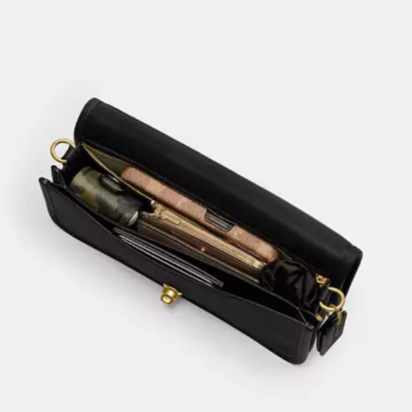 バッグ COACH handbag leather BLACK GOLD Coach Dinky Black Leather Shoulder Bag CW641 Gold Chain Strap