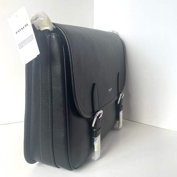 Coach Hitch Messenger Bag Black Leather Flap Crossbody Laptop