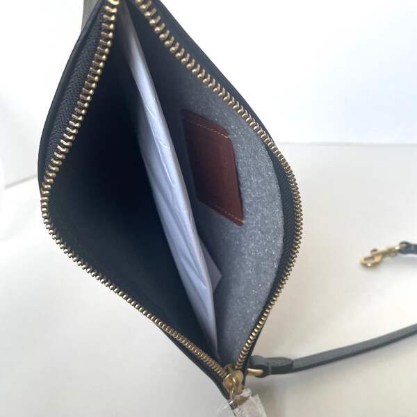 Coach New York Zip Pouch Black Leather Dog Leash Clip Wallet CZ756