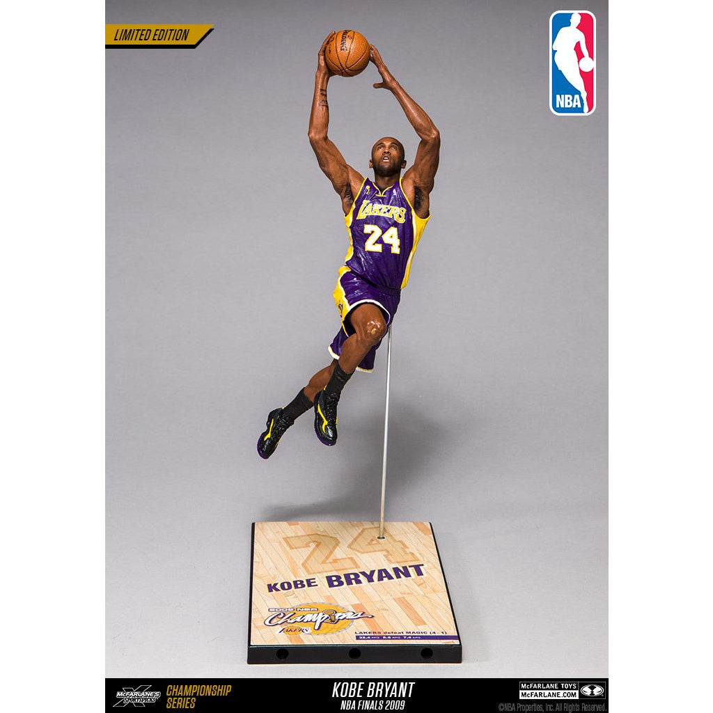 Kobe Bryant 2023-24 Color Blast 🏀 Legacy Art Holo Refractor