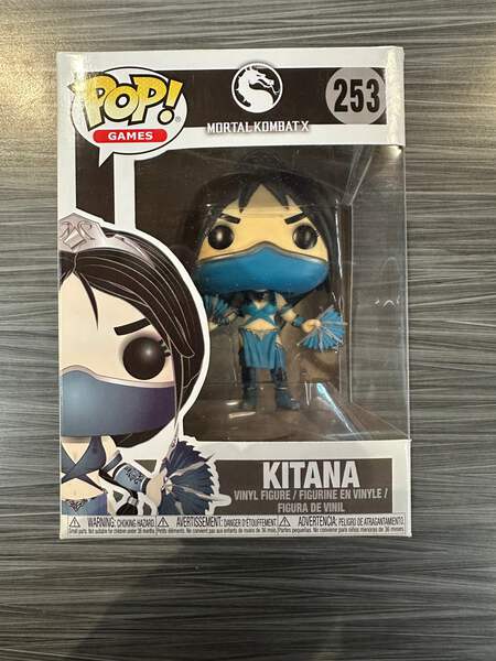 Kitana Vinyl Figurine 1959 | Mortal Kombat Funko Pop