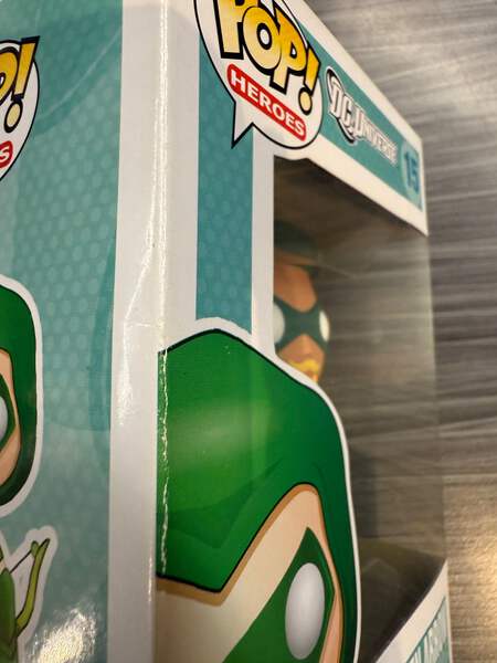 Funko POP! Heroes: DC Universe - Green Arrow (Damaged Box) #15 | eBay