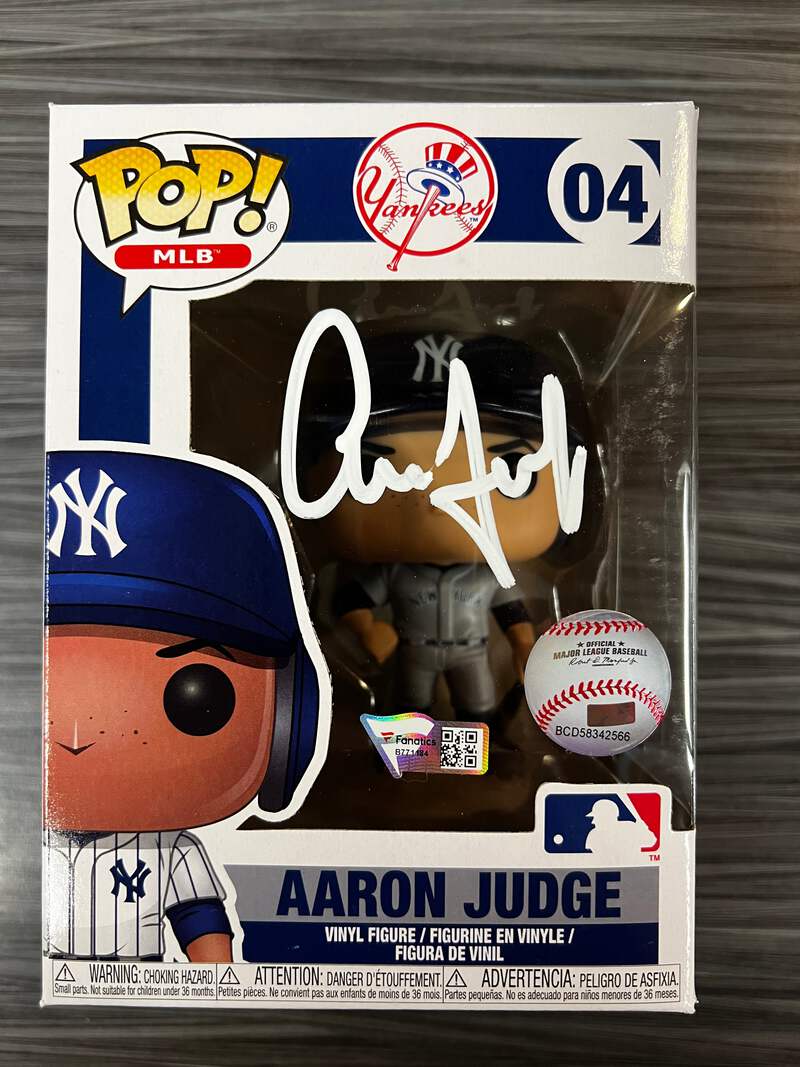 Funko POP! MLB: Aaron Judge [Road Jersey](Signed/Aaron Judge