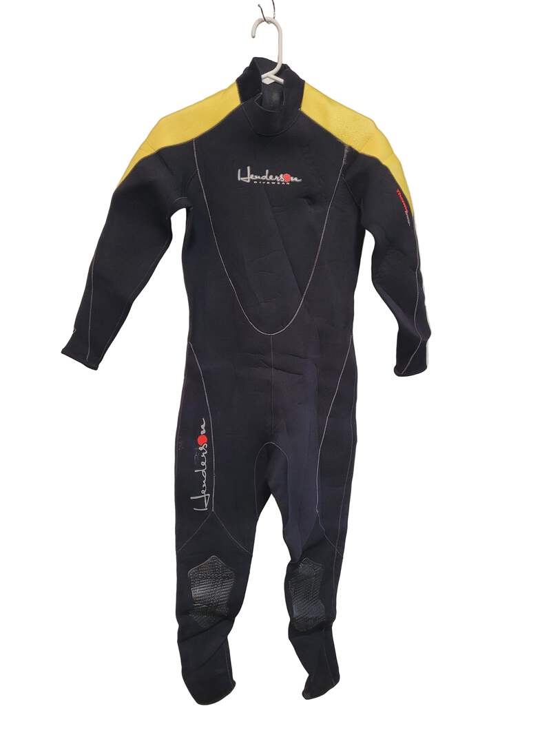 Henderson 3mm Wetsuit size Medium