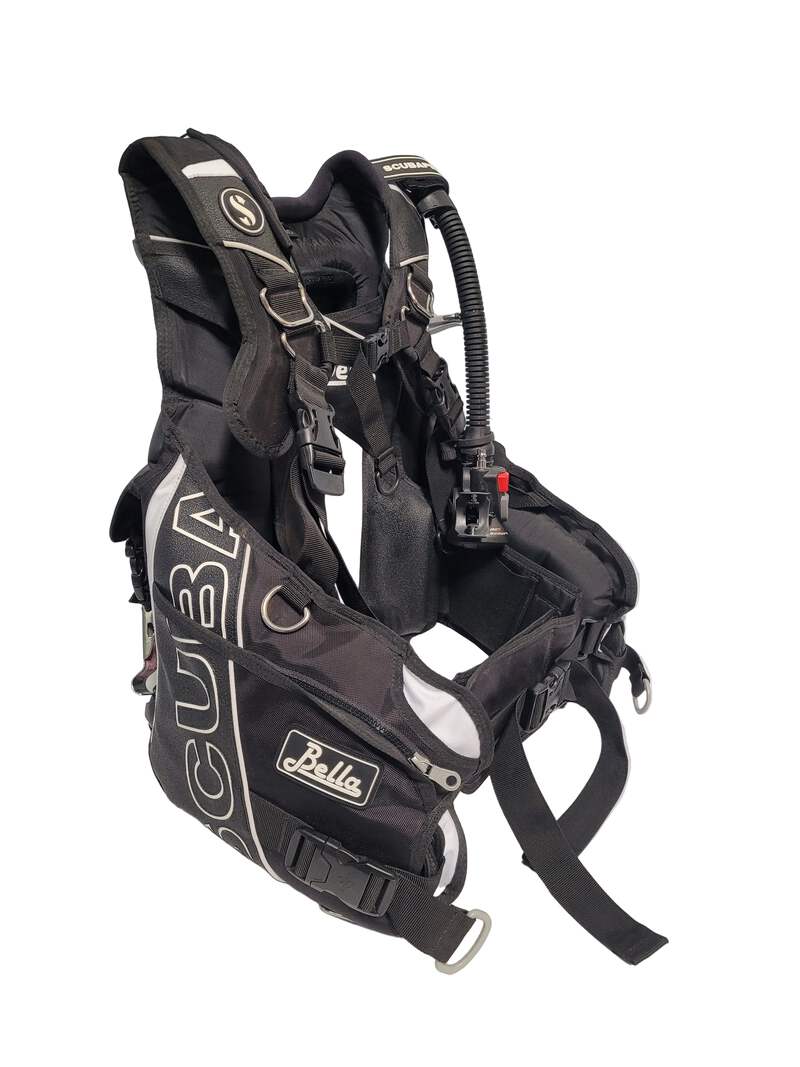 ScubaPro Bella BCD with Air 2 size Medium