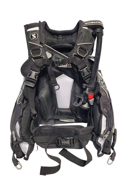 ScubaPro Bella BCD with Air 2 size Medium