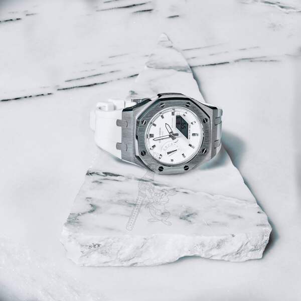 G-SHOCK GMA-S2100 ホワイト×シルバー ミッドサイズCASIO Casio GMA-S2100 G-Shock Watch – Metal Case w/ Strap Mod – Mid-Size
