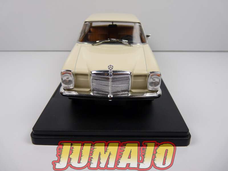 Voiture Vintage Panhard 24 CT 1965 En Métal 1/24 Centauria Éditeur Voiture Vintage Panhard 24 CT 1965 En Métal 1/24 Centauria Éditeur