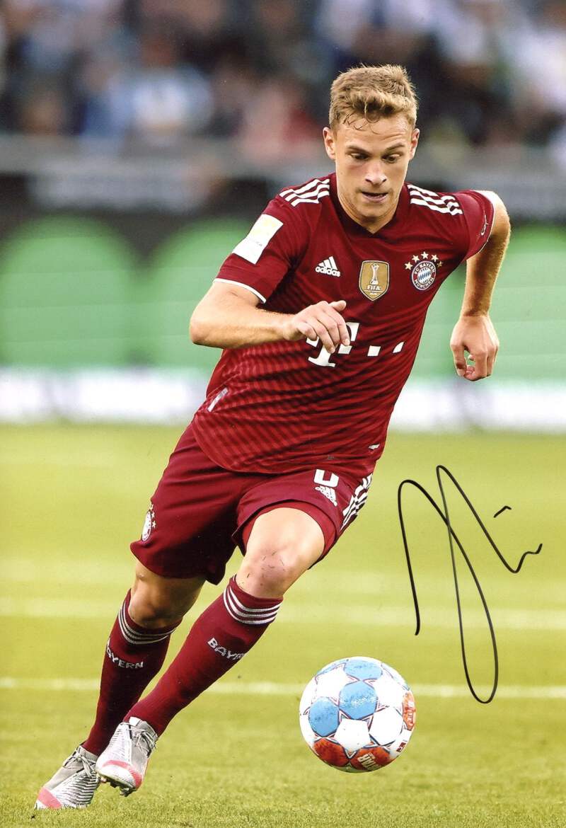Joshua Kimmich SOCCER FC BAYERN MUNICH autograph, In-Person signed