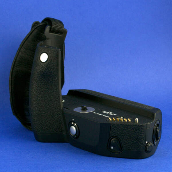 Leica Motor-Drive R8 for R8, R9 Cameras *** READ *** | eBay