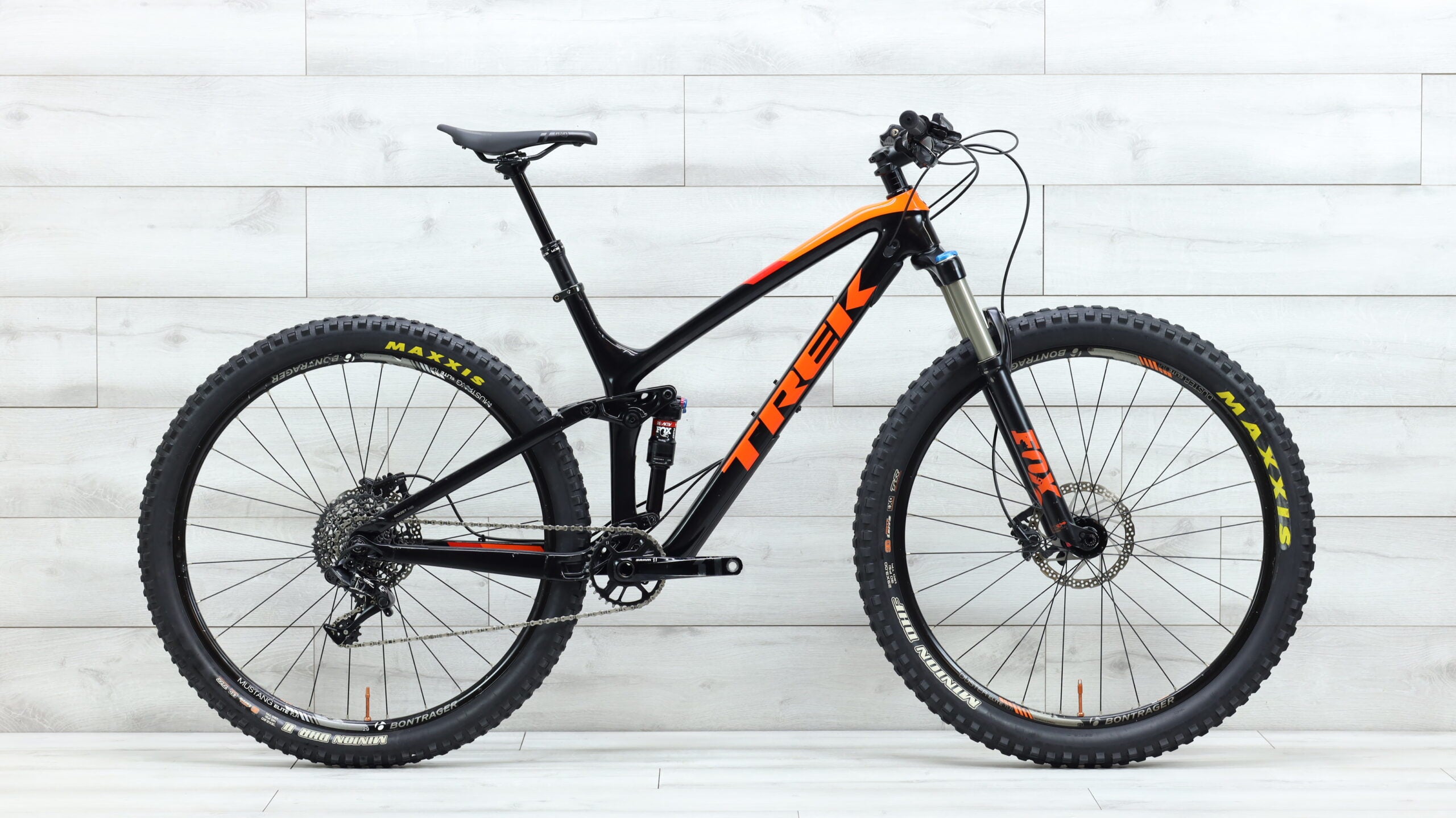 Trek 6800 mountain deals bike