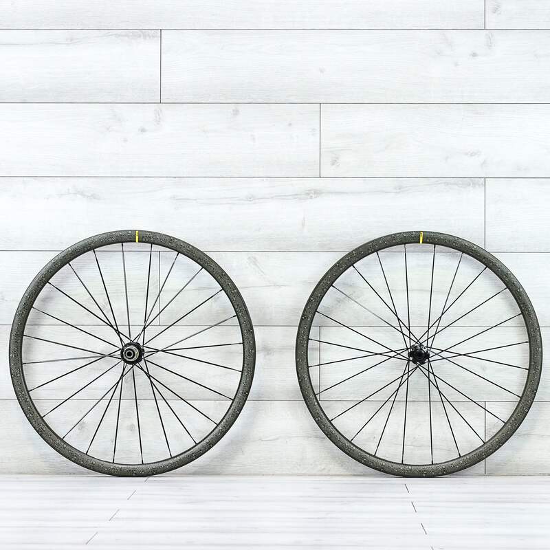 Mavic Ksyrium Pro TDF Edition Carbon Disc Wheelset - 700c, Center
