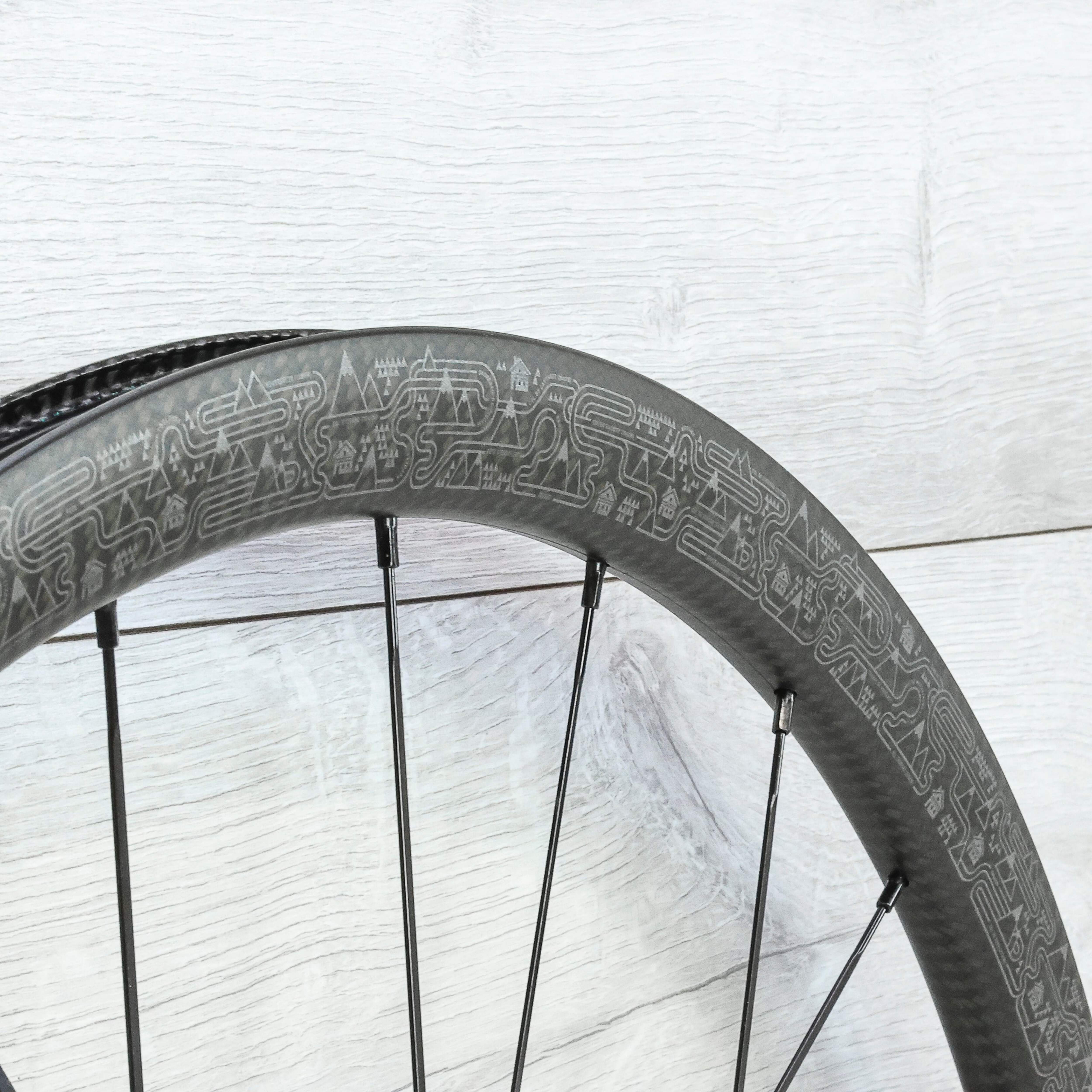 Mavic Ksyrium Pro TDF Edition Carbon Disc Wheelset - 700c, Center