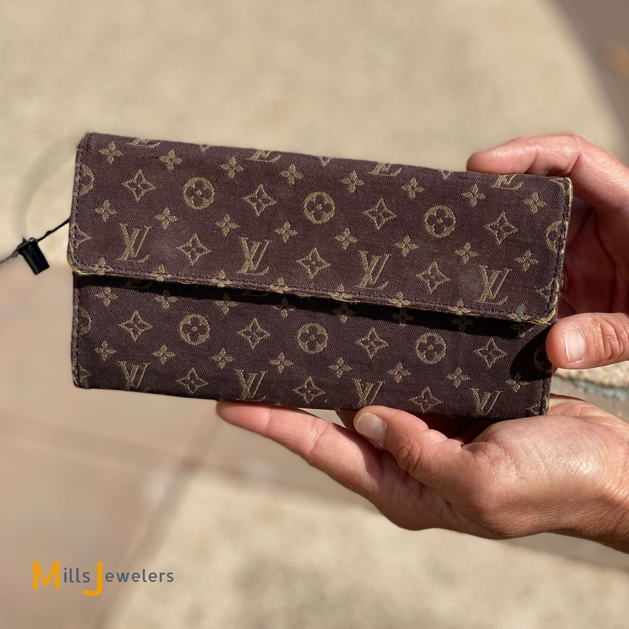 LOUIS VUITTON Mini Lin Sarah Wallet Ebene 45004